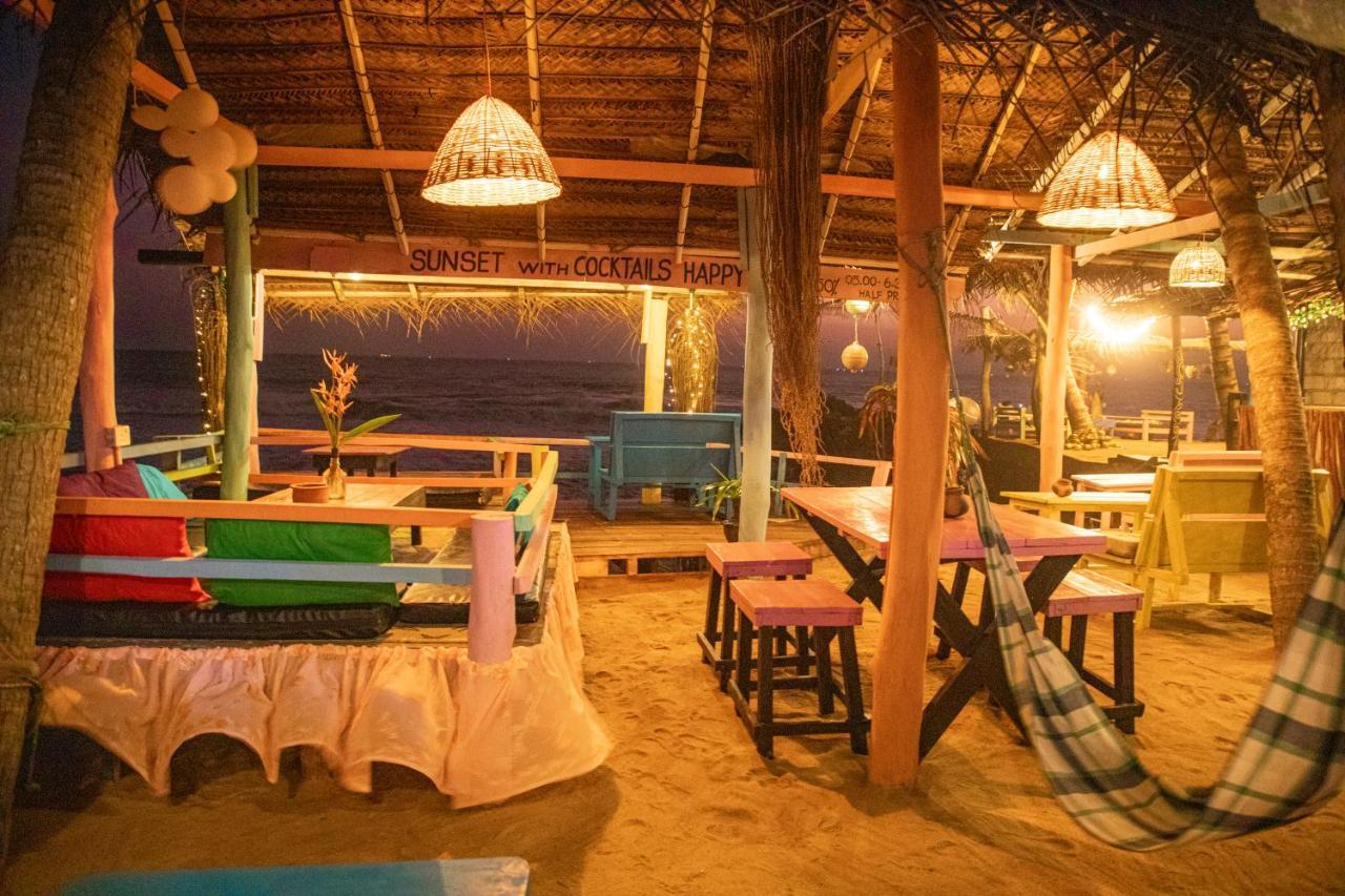 Oynise Beach Cabin Galle Exterior photo